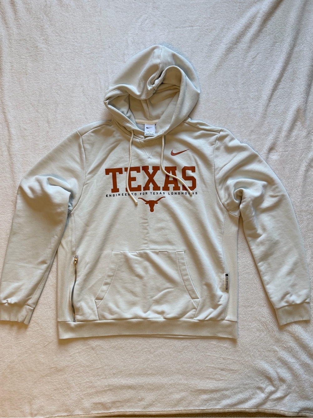 Nike Texas Longhorns 2025 Sideline Standard Issue Dri-FIT Hoodie Large